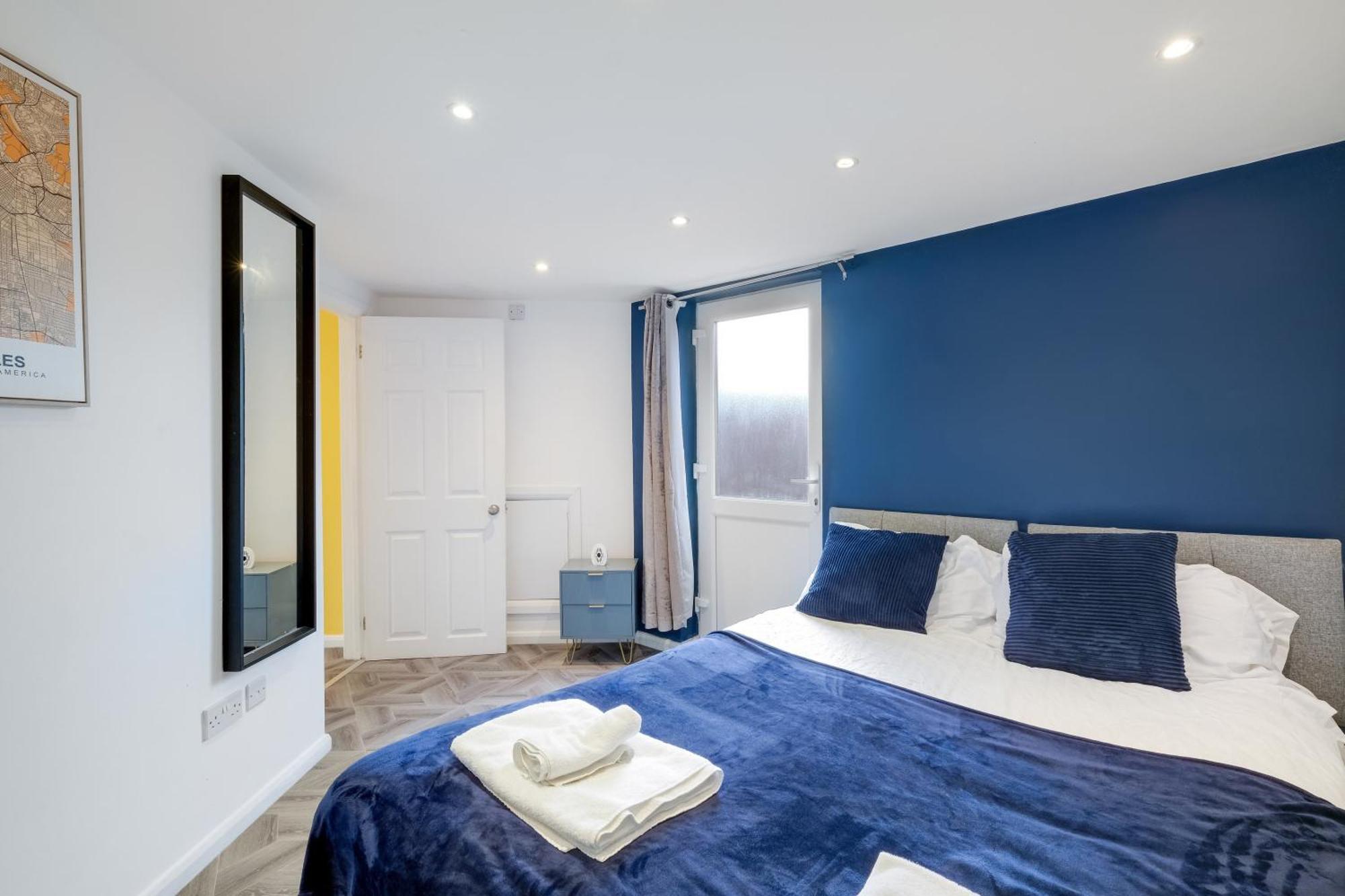 Kings House Apartment Hayes, West London Apt A Northolt  Dış mekan fotoğraf
