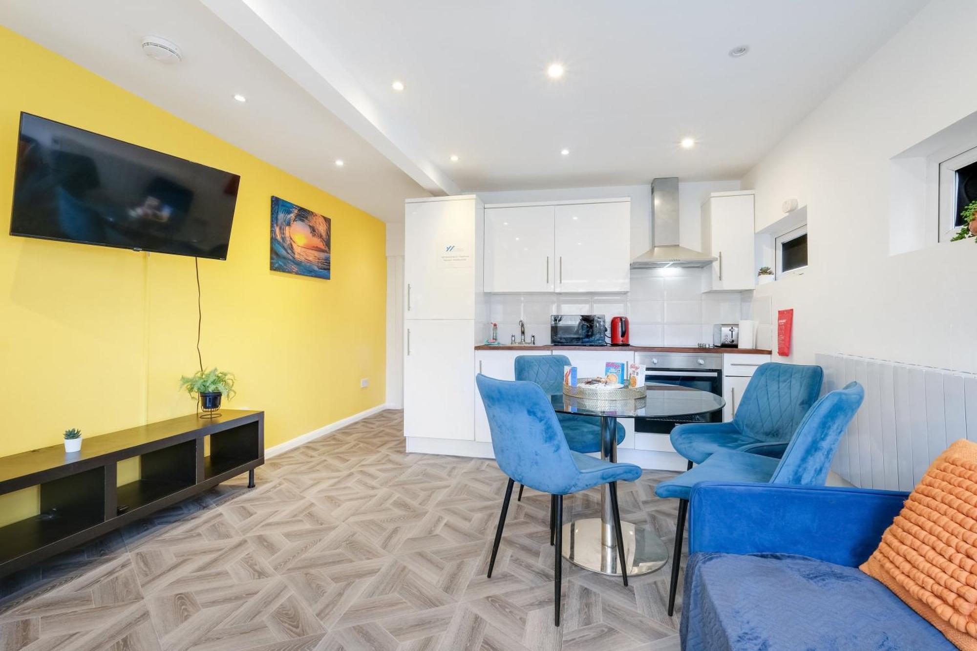 Kings House Apartment Hayes, West London Apt A Northolt  Dış mekan fotoğraf