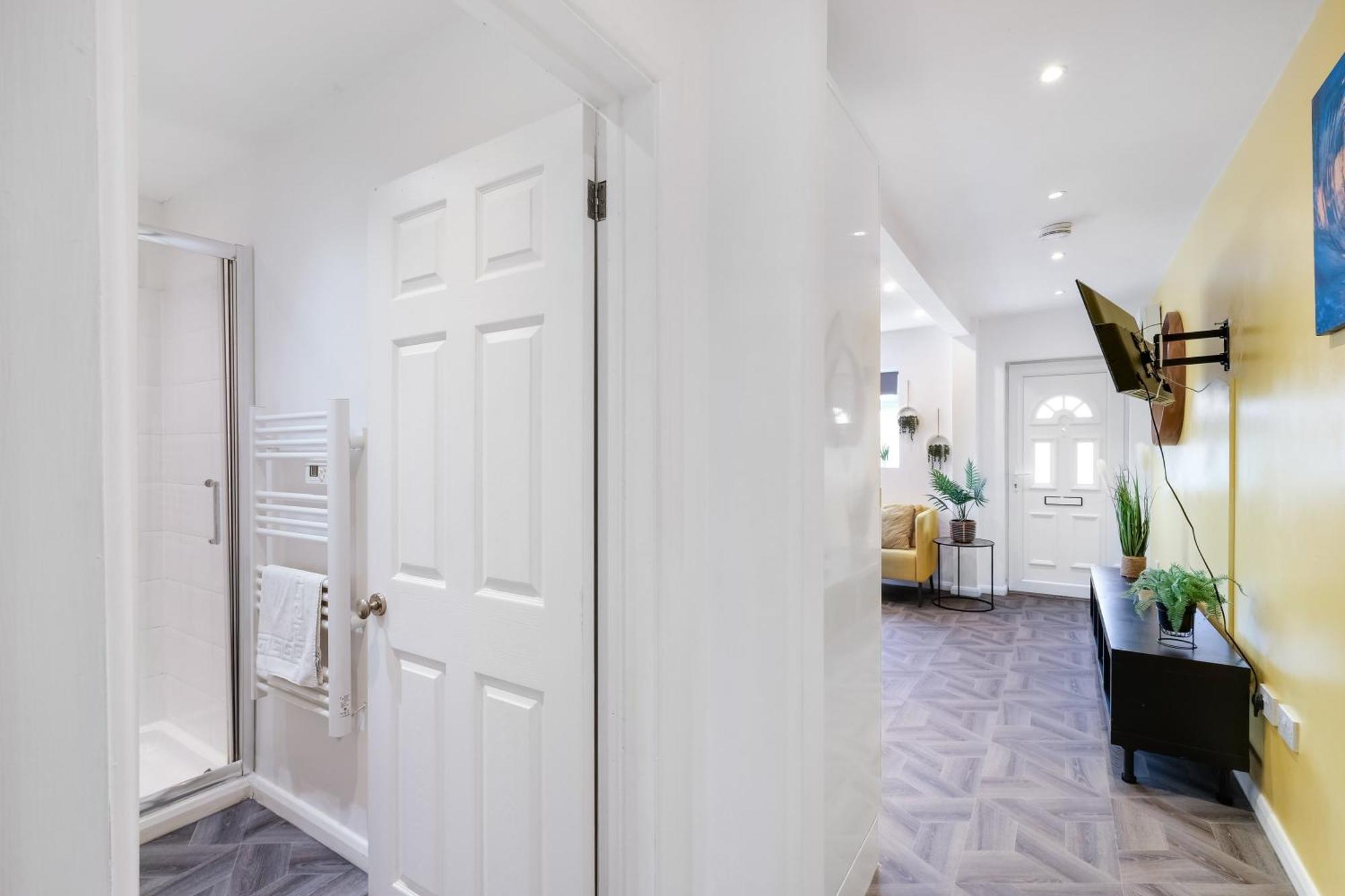 Kings House Apartment Hayes, West London Apt A Northolt  Dış mekan fotoğraf